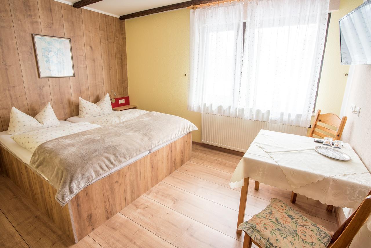 Hotel Schweizerhof Böbingen an der Rems Buitenkant foto